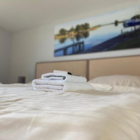 Zum Alten Faehrhaus - Bed & Breakfast Wrohm Εξωτερικό φωτογραφία